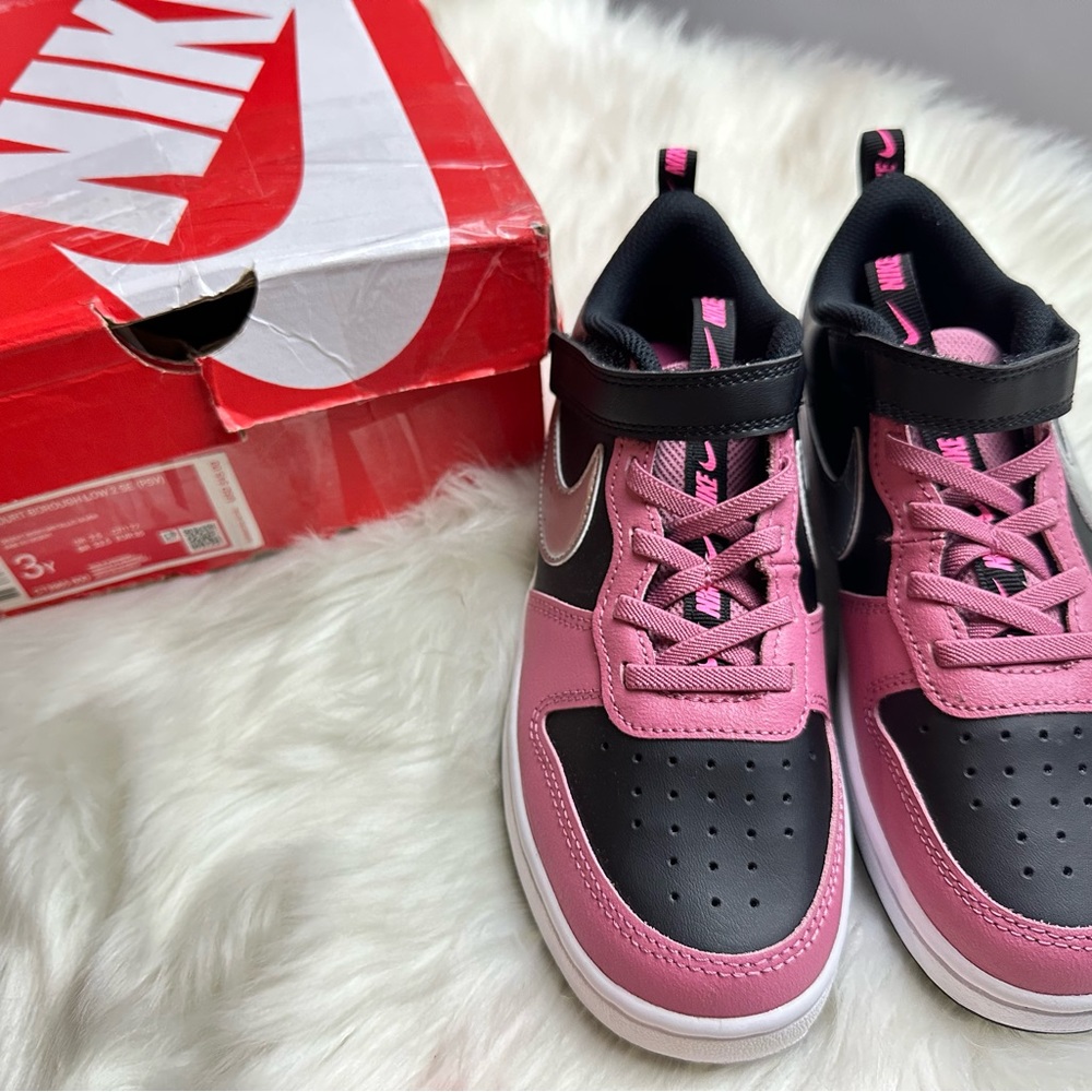 NIKE COURT BOROUGH LOW 2 SE size 3y